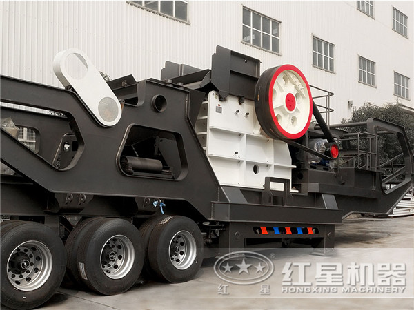 移動顎式破碎機(jī)實拍圖