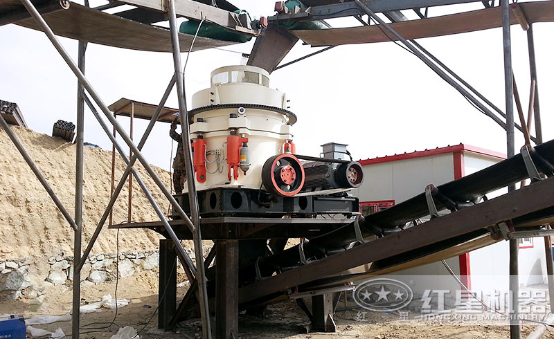 圓錐破碎機(jī)現(xiàn)場實(shí)拍